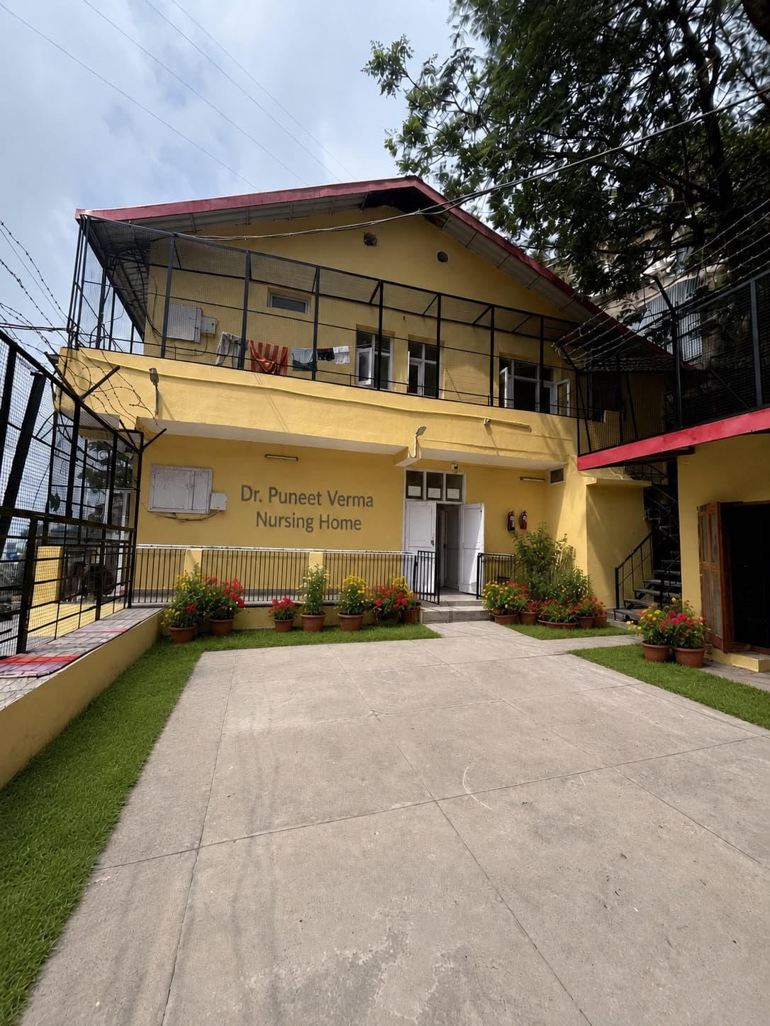 Dr. Puneet Verma Hospital facility photo 12